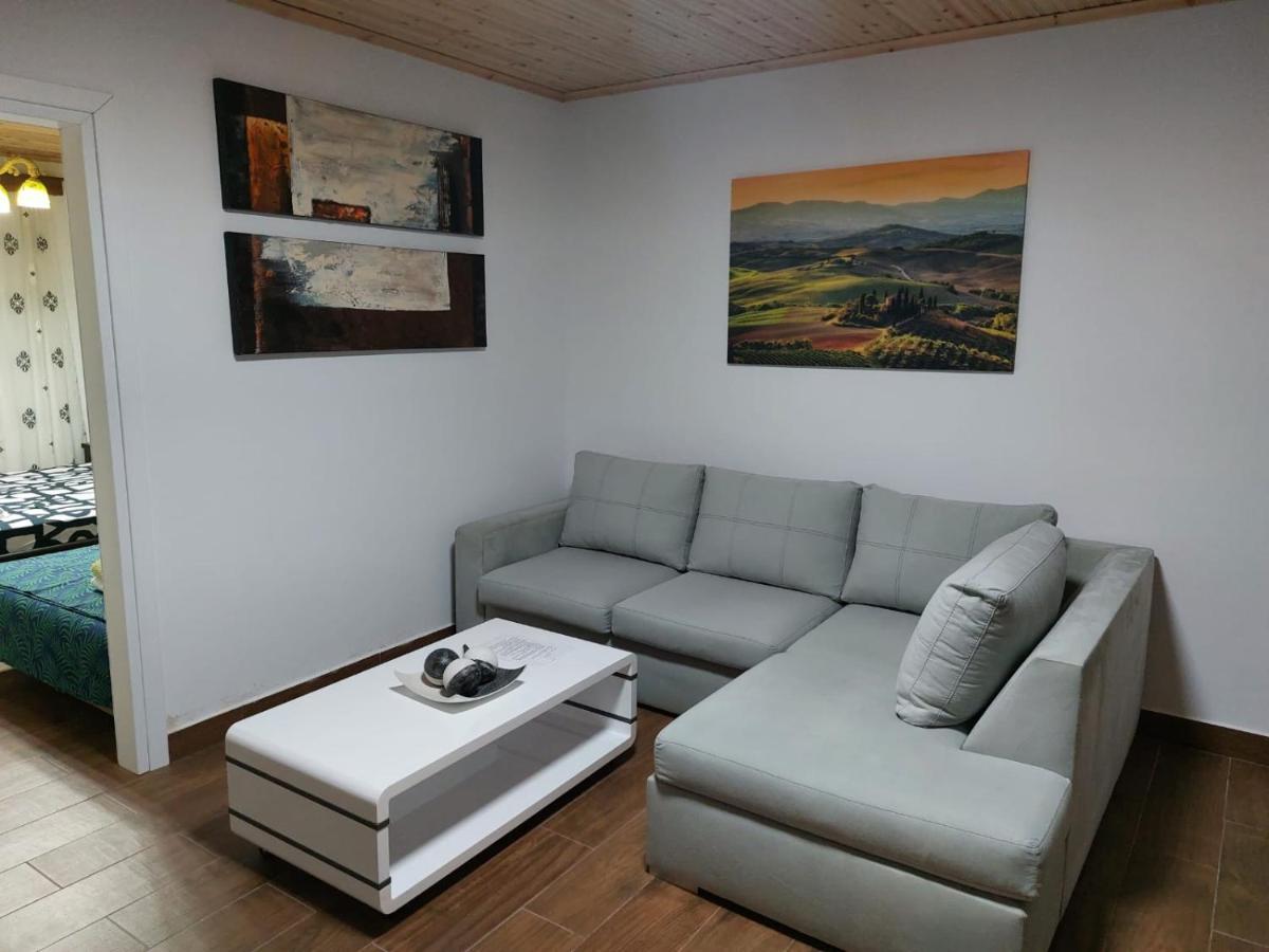 Herta Apartment Berat Exterior photo